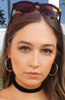 / Elsie Hewitt