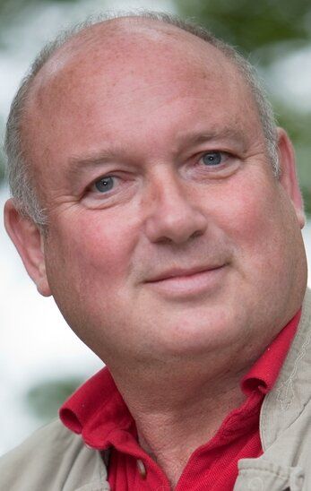 Луи де Берньер / Louis de Bernières