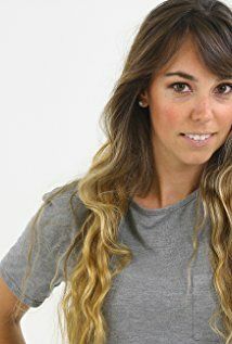  / Lauren Hanna