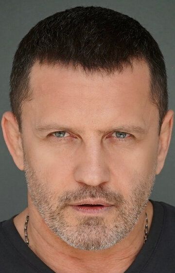 Александр Недорезов / 