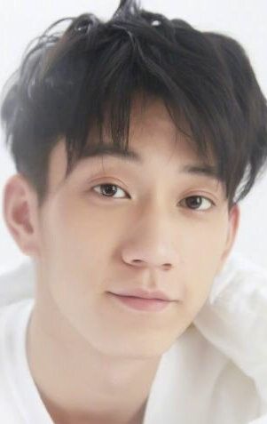 Ван Цзыци / Wang Ziqi
