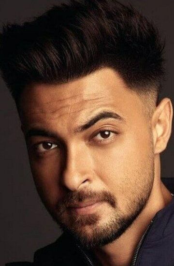 / Aayush Sharma