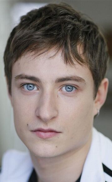  / Elias Hauter