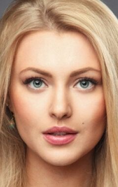 Елена Синилова / 