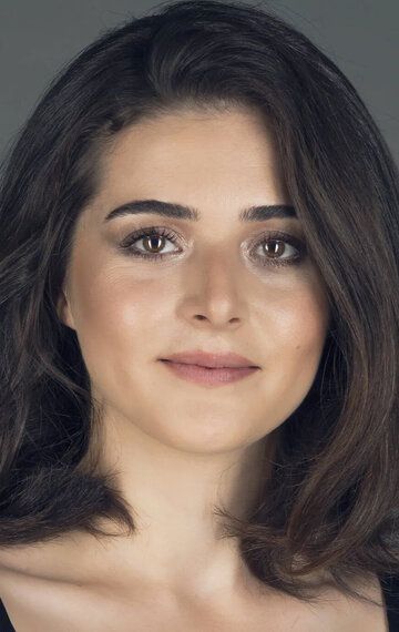  / Ceylan Bati