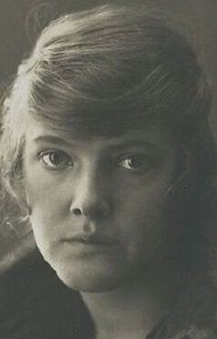 Астрид Холм / Astrid Holm