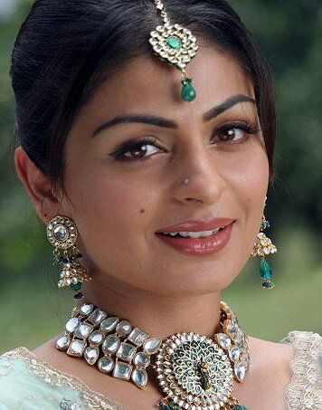 Ниру Баджва / Neeru Bajwa