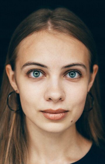 Полина Богомолова / 