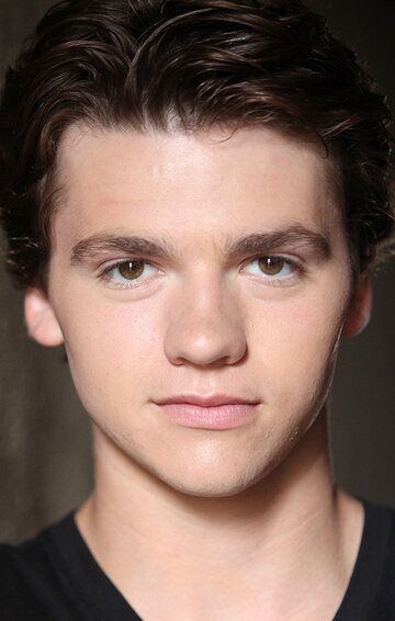 Джоэл Кортни / Joel Courtney