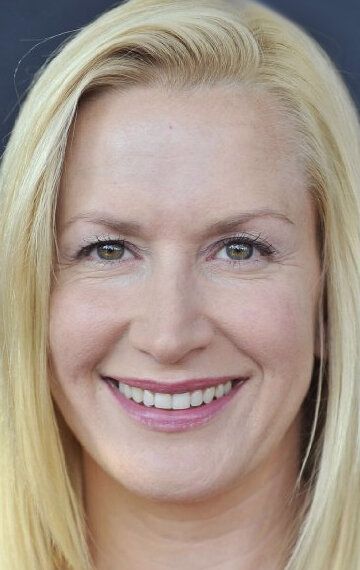 Анджела Кинси / Angela Kinsey