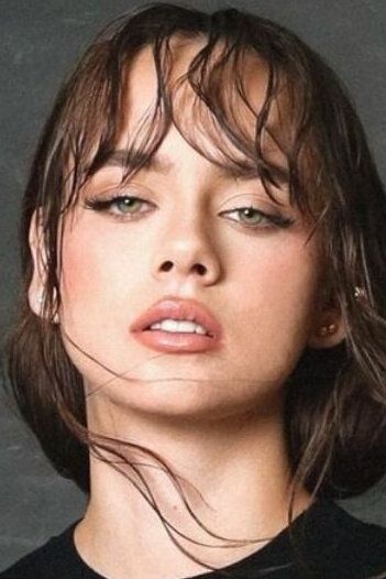  / Azul Guaita Bracamontes