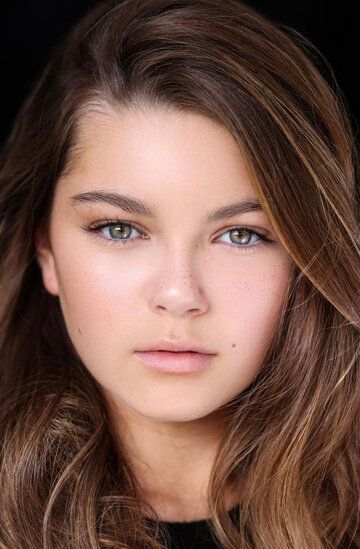 / Mila Harris