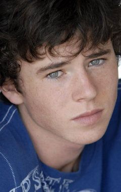 Чарли МакДермотт / Charlie McDermott