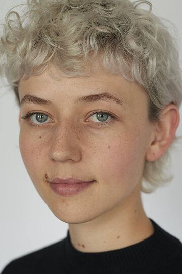  / Ellen Robertson