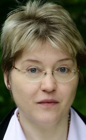  / Edith Raim