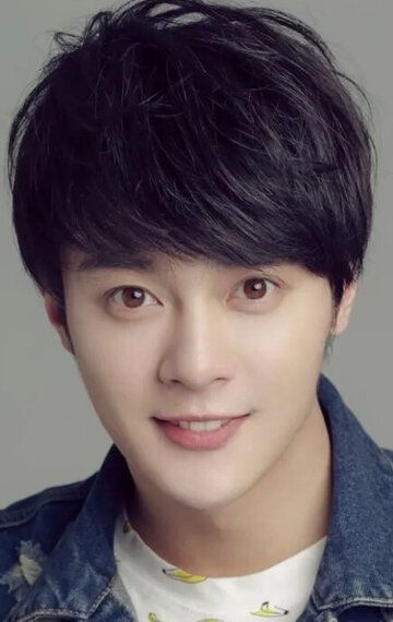 Ли Цзюньчэнь / Li Junchen