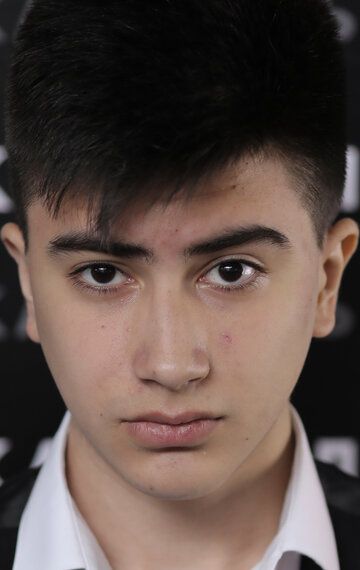 Жараш Акаев / 
