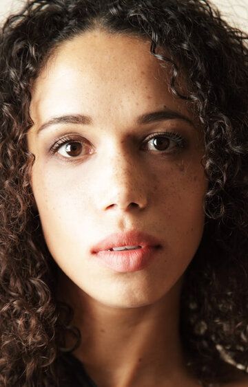 Винетт Робинсон / Vinette Robinson
