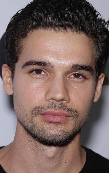 Стивен Стрейт / Steven Strait