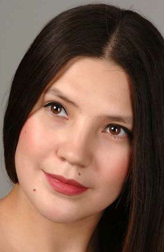 Инга Леонова / 