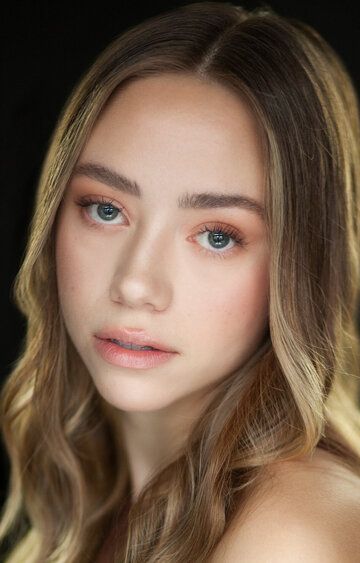  / Sophia Carriere
