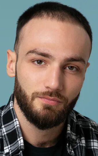 Ислам Зафесов / 