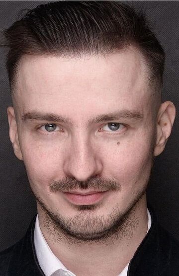 Михаил Апальков /