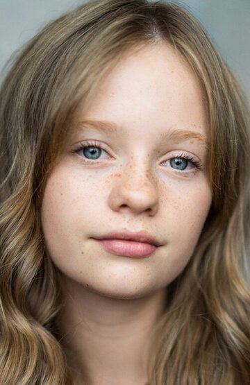  / Darcey Porter-Cassidy