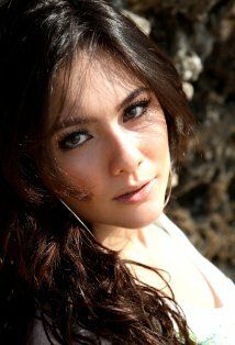 Вулан Гуритно / Wulan Guritno