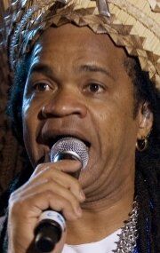 Карлиньюс Браун / Carlinhos Brown