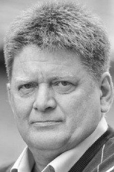 Владимир Ермилов / 