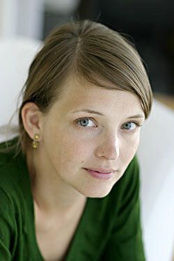 Лаура Тонке / Laura Tonke
