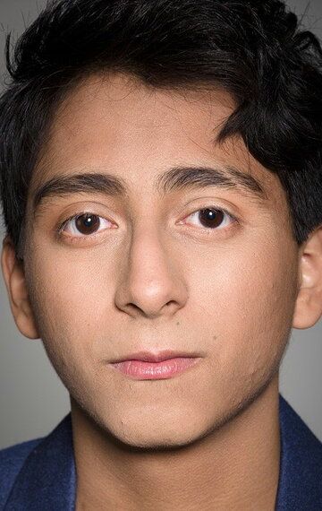 Тони Револори / Tony Revolori