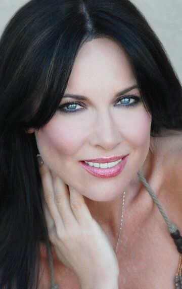 ЛиЭнн Локен / LeeAnne Locken