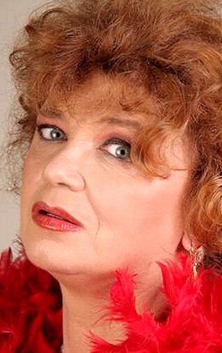 Чезара Дафинеску / Cezara Dafinescu