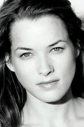 Николь ДеХафф / Nicole DeHuff