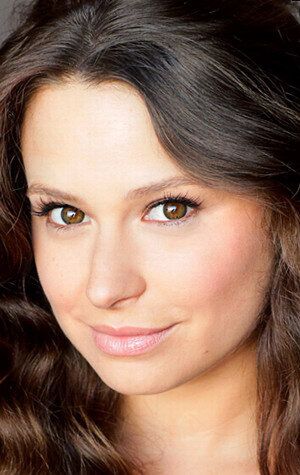 Кэти Лоус / Katie Lowes