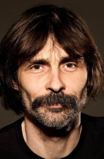Эрдал Бешикчиолу / Erdal Besikçioglu
